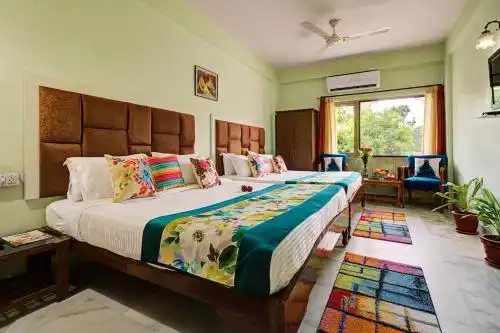 Sarang Palace - Boutique Stays & Candlelight Dining - 13