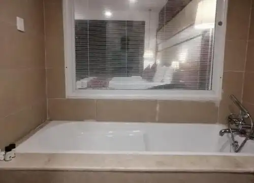 Abu Sarovar Portico,Chennai - 11