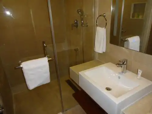 Abu Sarovar Portico,Chennai - 19