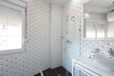 Flower Residence - 150