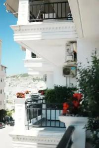 Flower Residence - 117