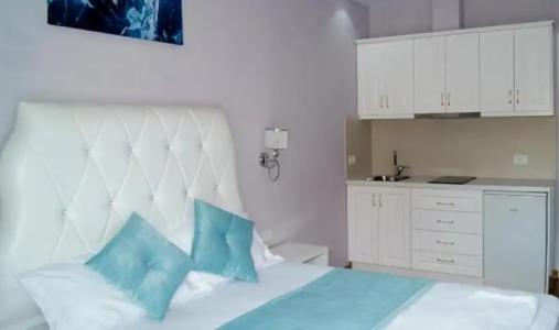 Flower Residence - 105