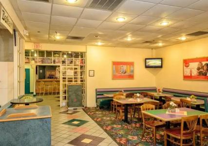 Seralago & Suites Main Gate East - 31