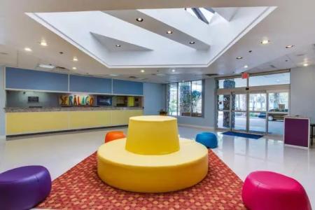 Seralago & Suites Main Gate East - 13