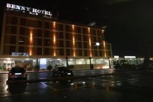 Benny Hotel