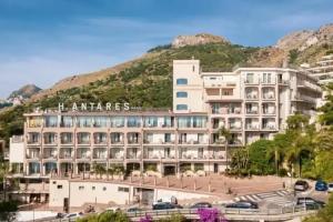 Hotel «Antares», Летоянни