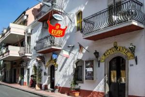 Hotel «da Peppe», Летоянни