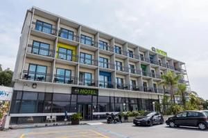 b&b Hotel Savona, Савона