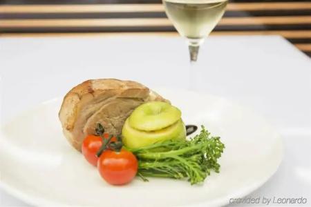 Crowne Plaza Canberra, an IHG - 12