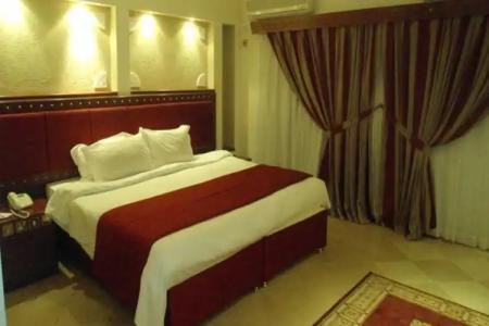 Al Liwan Suites - 7