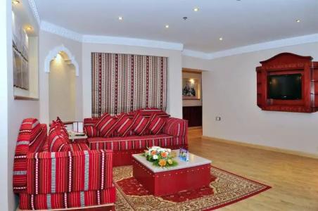 Al Liwan Suites - 3