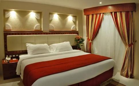 Al Liwan Suites - 32