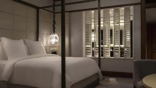 Four Seasons Singapore (SG Clean, Staycation Approved) - 64
