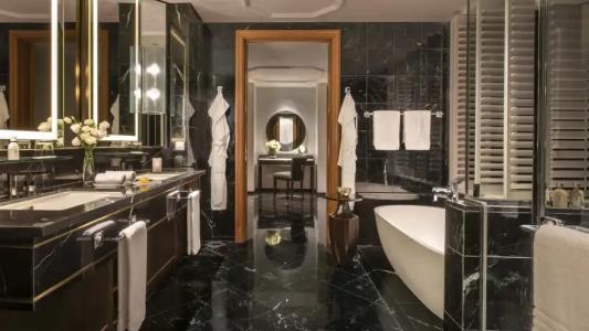 Four Seasons Singapore (SG Clean, Staycation Approved) - 71