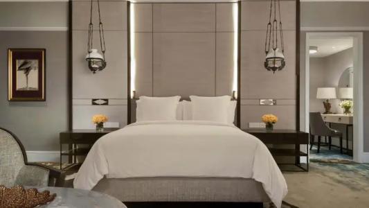 Four Seasons Singapore (SG Clean, Staycation Approved) - 85