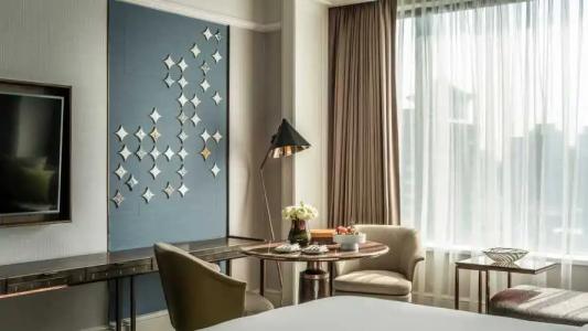 Four Seasons Singapore (SG Clean, Staycation Approved) - 35
