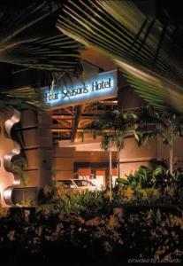 Four Seasons Singapore (SG Clean, Staycation Approved) - 1