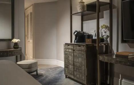 Four Seasons Singapore (SG Clean, Staycation Approved) - 13