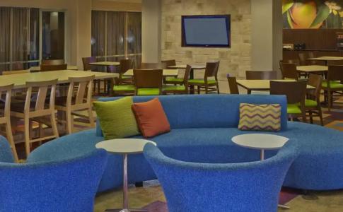 Fairfield Inn & Suites - 17