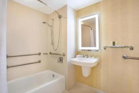 Hilton Downtown - 54