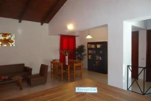 Valentino Villas &, Василикос