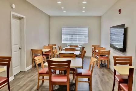 Baymont by Wyndham Tucson Airport - 14