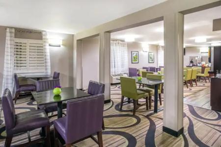 La Quinta Inn by Wyndham Tucson East - 16