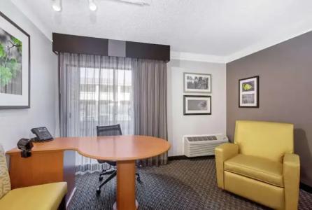 La Quinta Inn by Wyndham Tucson East - 25