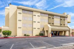 Comfort Inn & Suites Albuquerque Downtown, Альбукерке