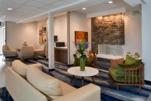 Отель «Fairfield Inn Arlington Near Six Flags», Арлингтон
