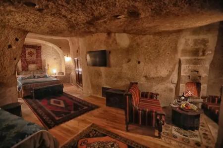 Traveller's Cave - 107