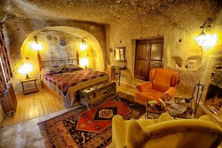 Traveller's Cave - 129