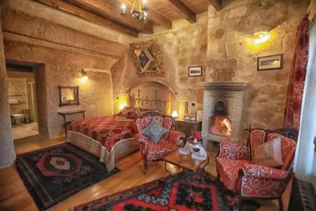 Traveller's Cave - 153