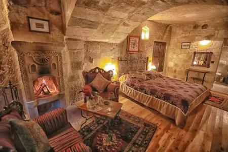 Traveller's Cave - 160