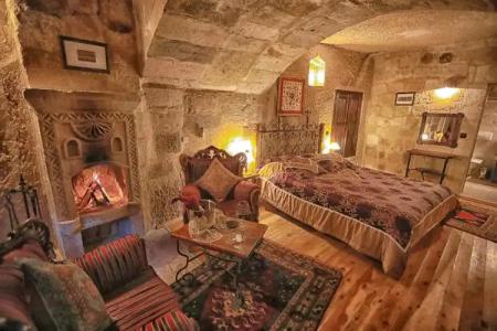 Traveller's Cave - 144