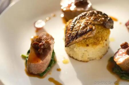 Wentworth Mansion - 19