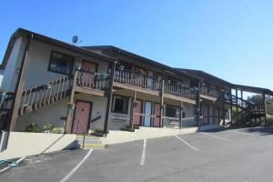 Monterey Fairgrounds Inn, Монтерей