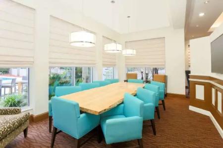 Hilton Garden Inn - 20