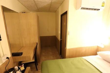 Sukhumvit 20 Guest House - 21