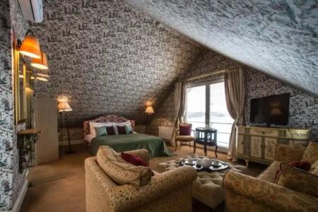 Apvalaus stalo klubas - 40