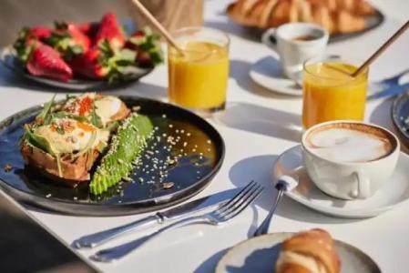 Apvalaus stalo klubas - 10