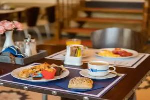 Argo Hotel Piraeus, Пирей