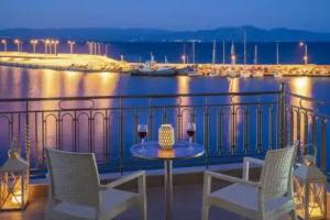 Pantheon City Hotel, Гифио