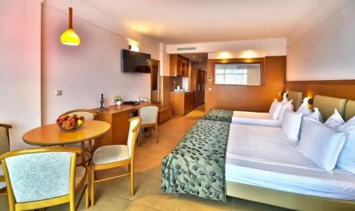 Flamingo Grand & Spa - 54