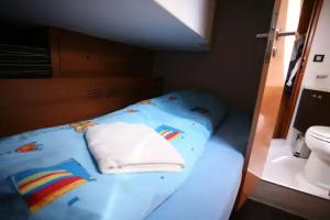 Отель «Floatinn Boat-Bnb», Женева