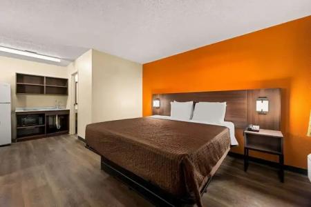Extended Stay America Suites - - Hanes Mall Blvd - 6