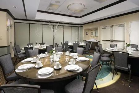 Hilton Garden Inn/Hanes Mall - 16