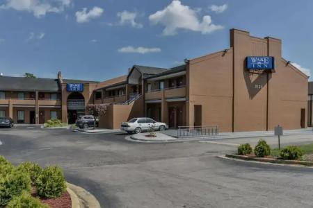Wake Inn - 6