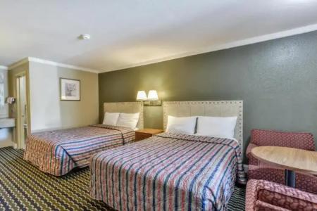 Wake Inn - 13