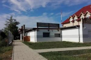 M0 Lakihegy Motel, Horgony u 10, Сигетсентмиклош